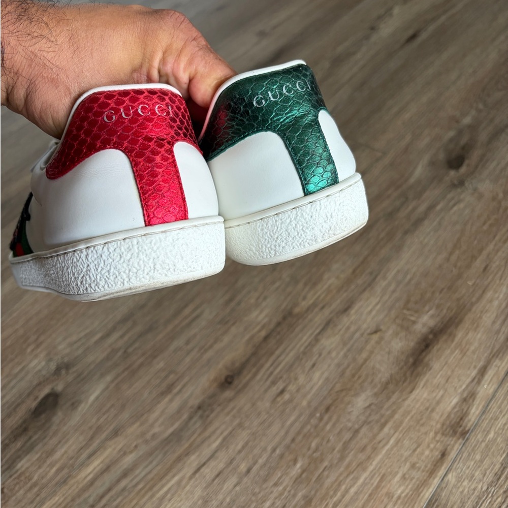 Gucci White and Red Men's Sneakers - Picture 9 of 10